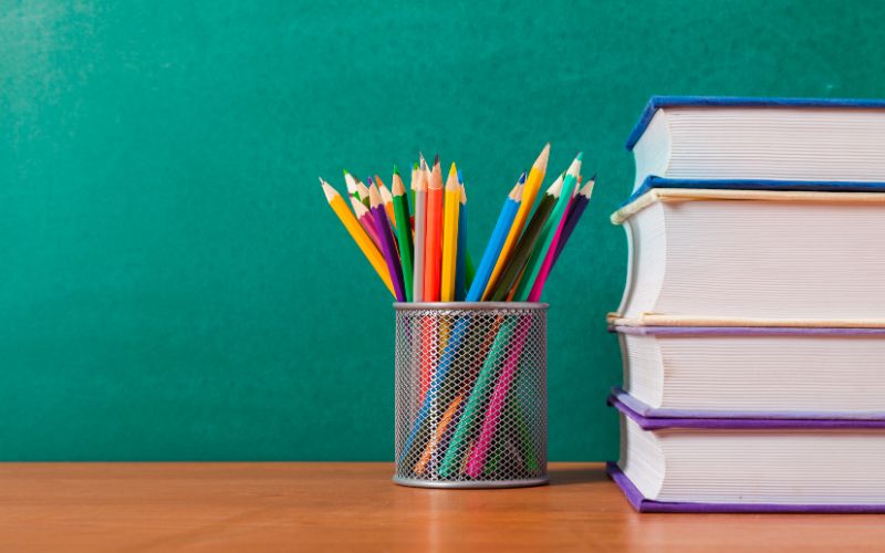 Elever som planerar en klassförsäljning